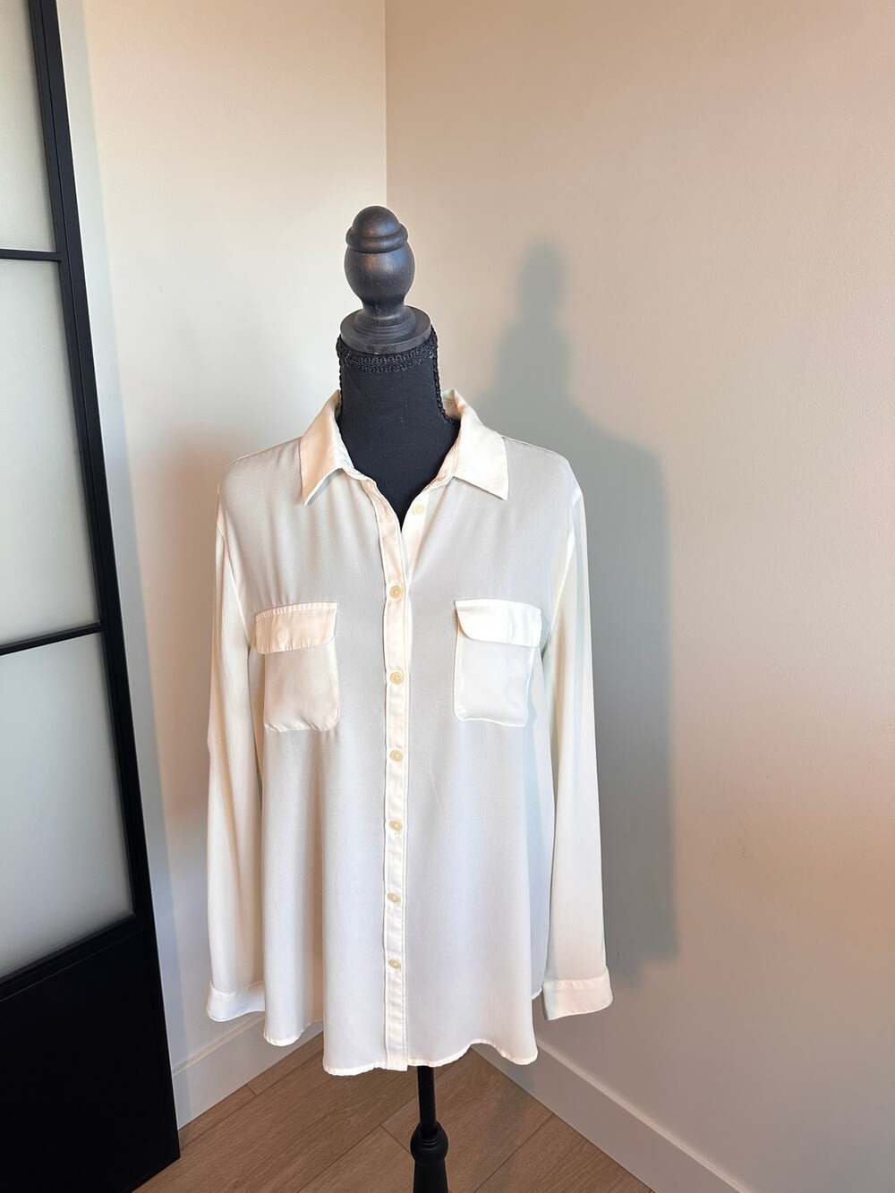 Loft Cream Long Sleeve Button Up Blouse Large